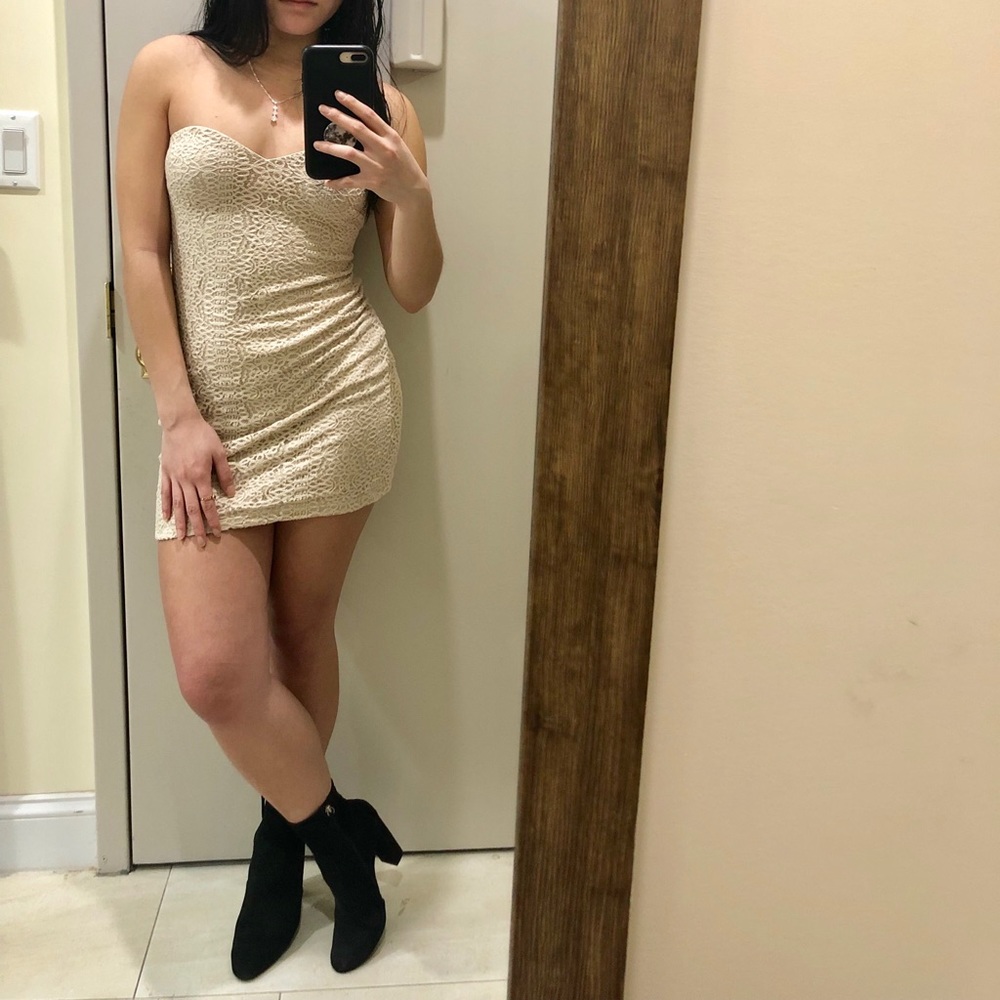UO Lace Sweetheart Neckline Strapless Tube Dress